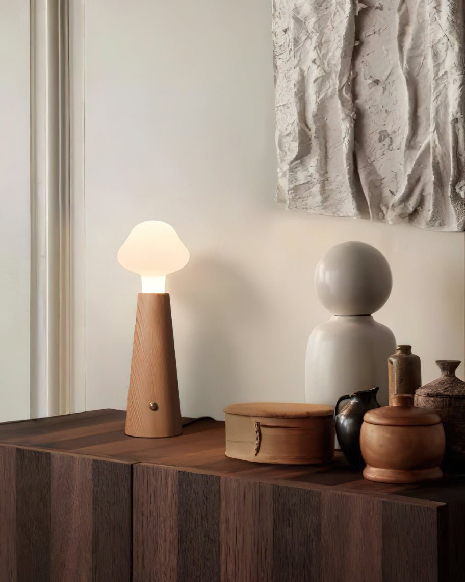 Mushio-bordlampe i træ med sky
