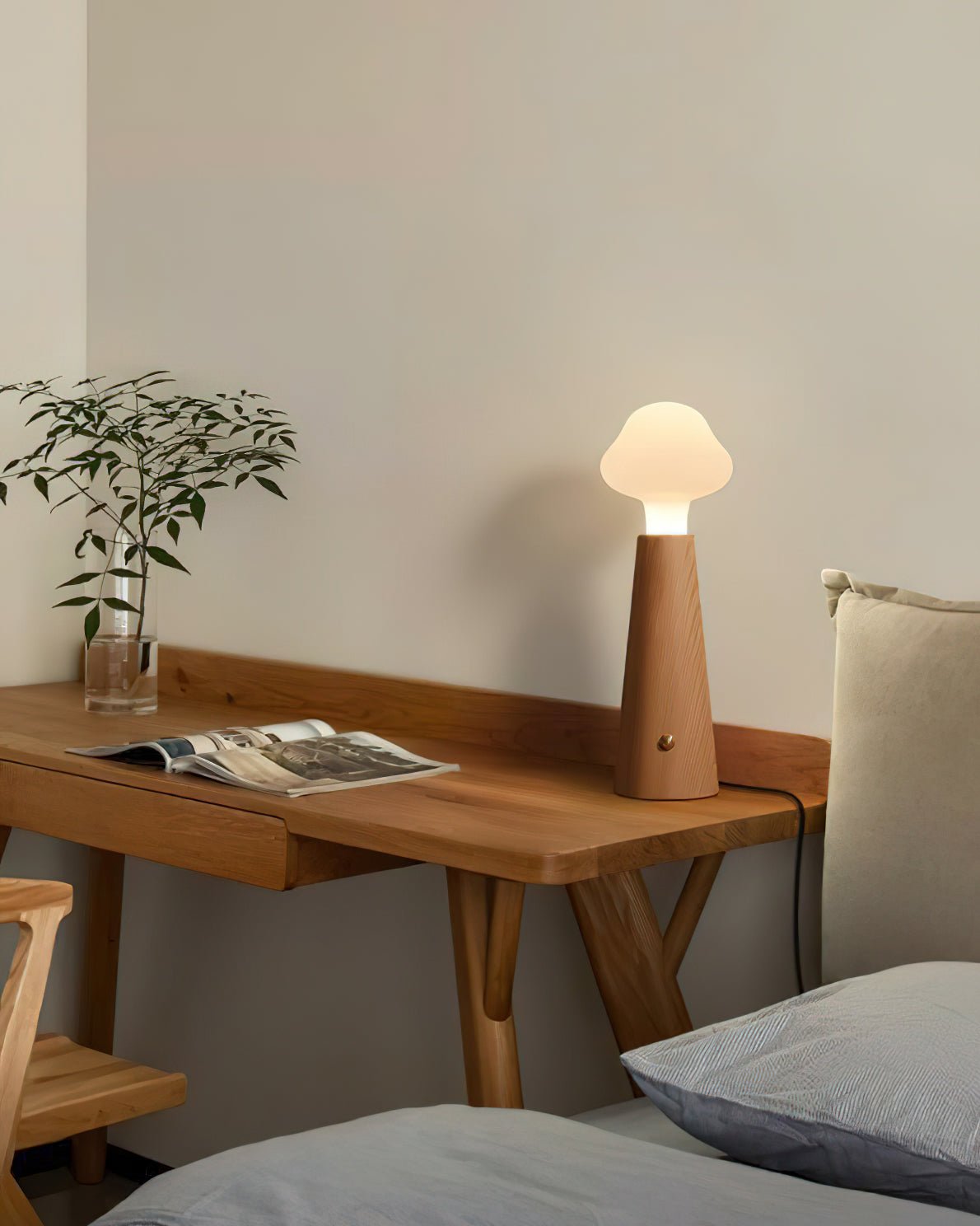 Mushio-bordlampe i træ med sky