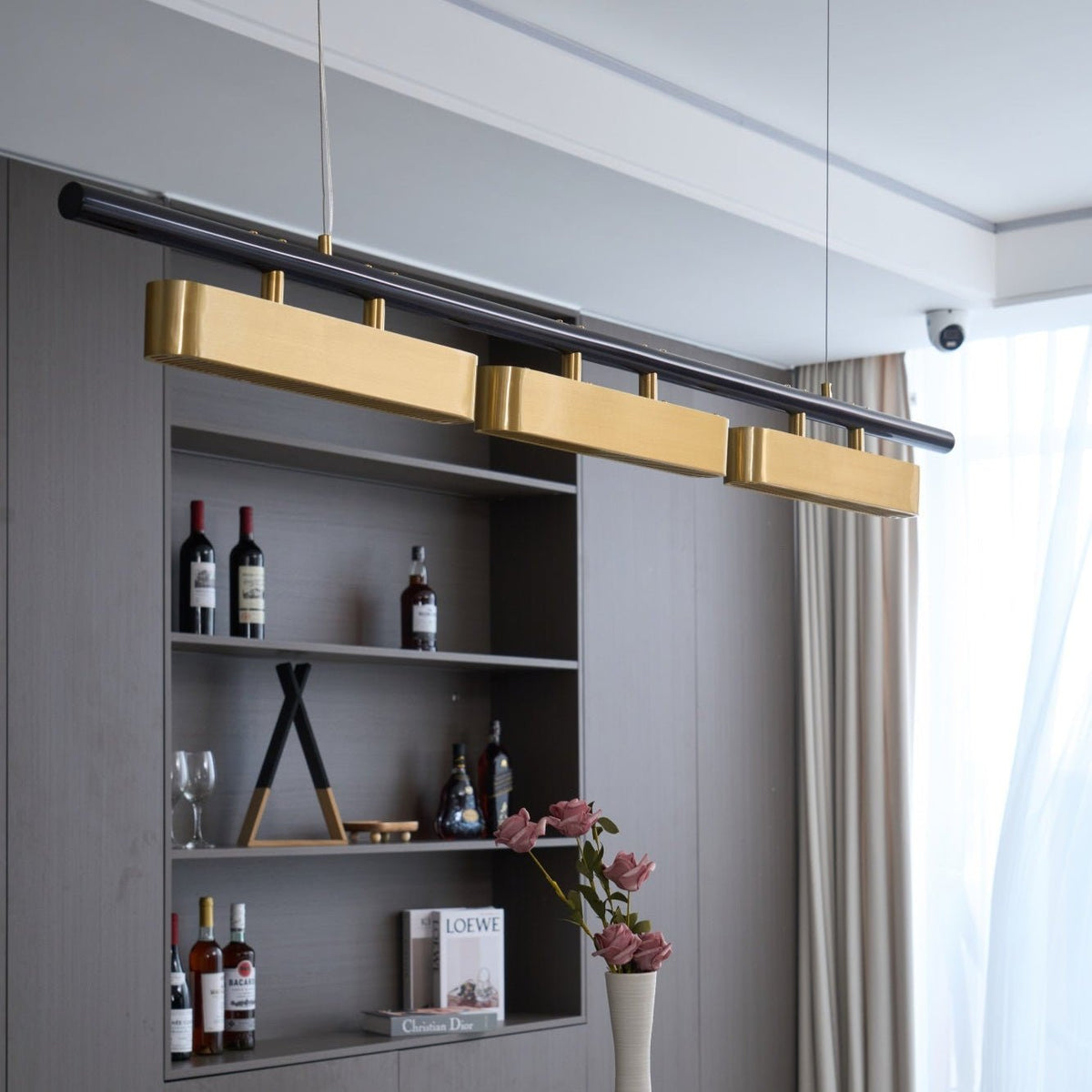 Candeeiro suspenso minimalista em latão Liorent