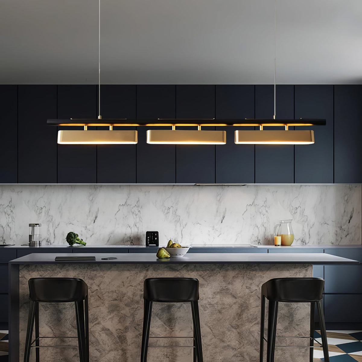 Candeeiro suspenso minimalista em latão Liorent