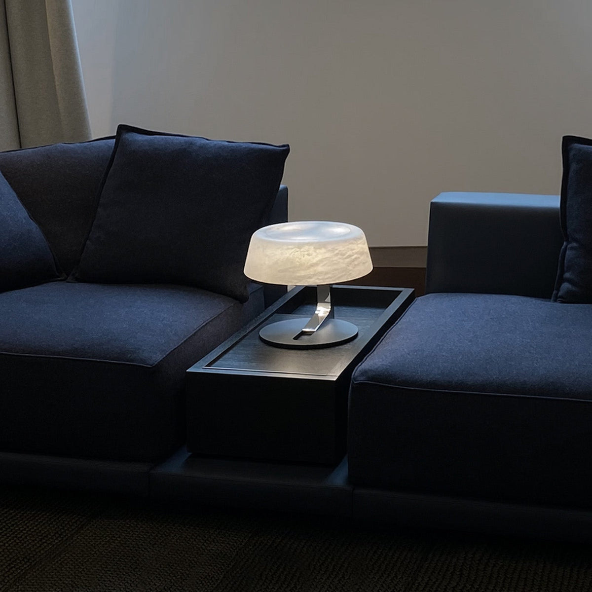 Candeeiro de mesa Nysolora Dome em alabastro