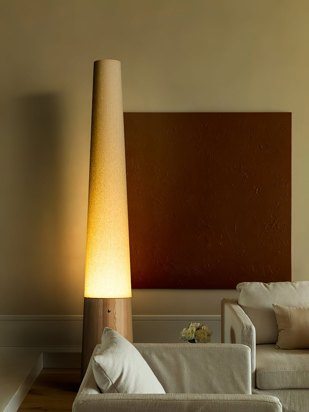 Candeeiro de pé em madeira Glow Cone