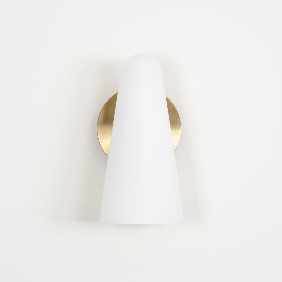 Lioririella konisk glasvägglampa