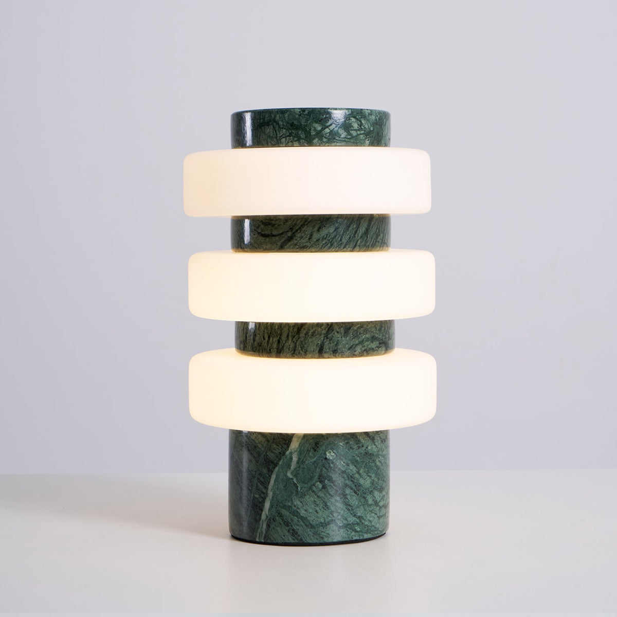 Orelinise-bordlampe