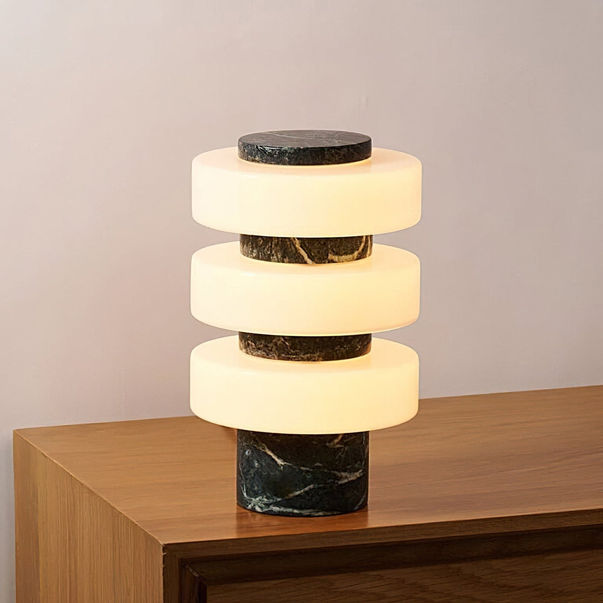 Orelinise-bordlampe