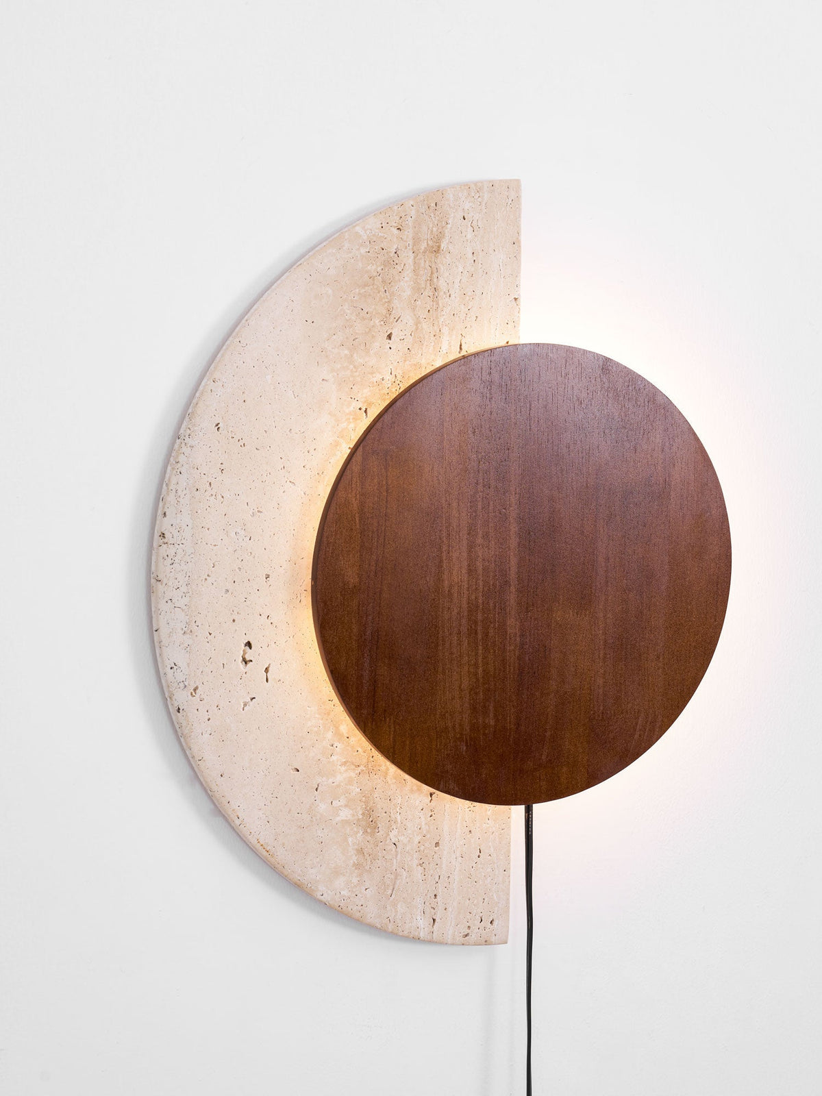 Crescent Halo plug-in-vägglampa