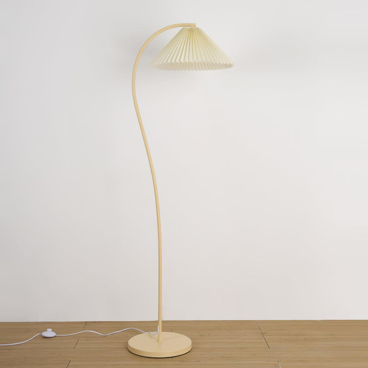 Fyrel minimalistisk gulvlampe i stof