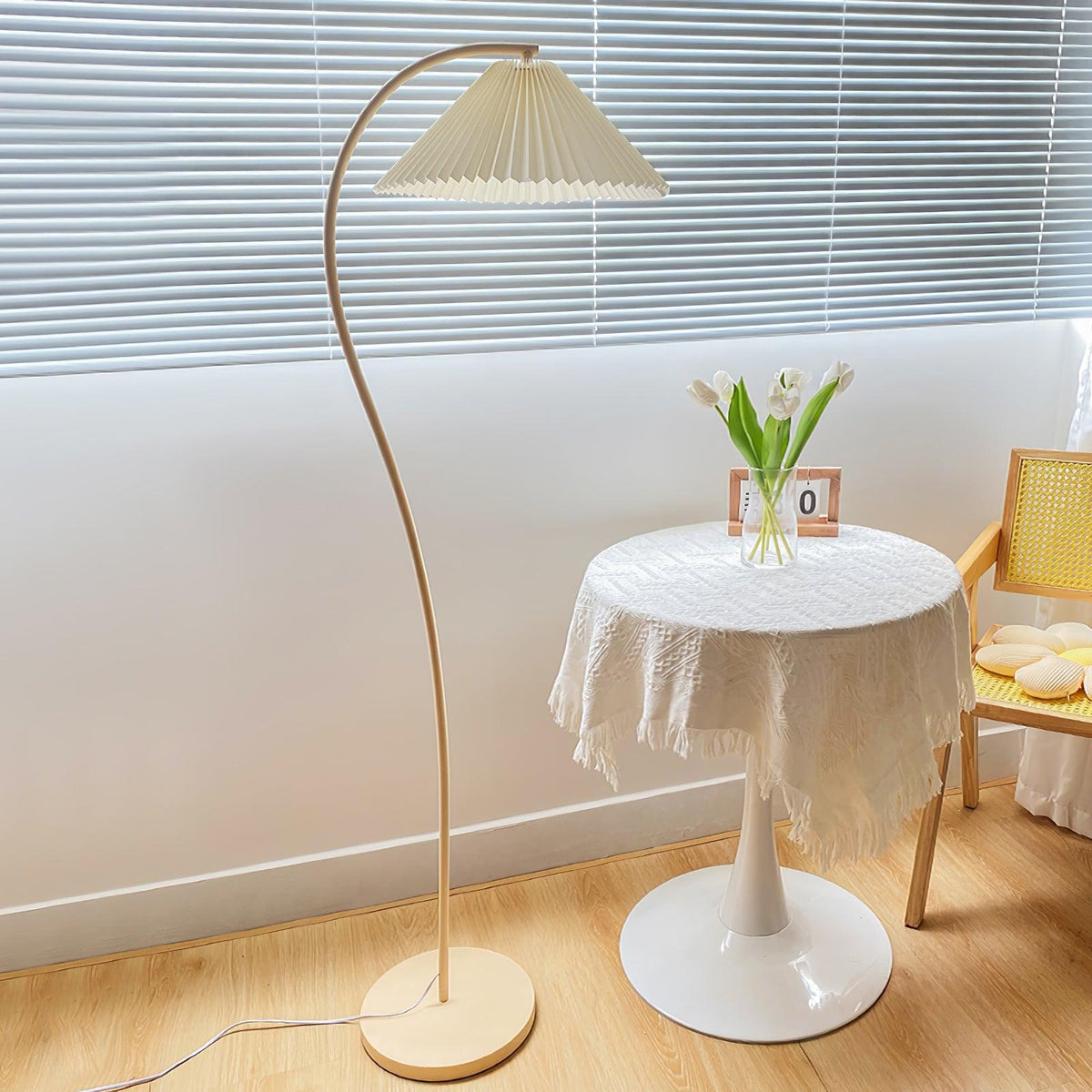 Fyrel minimalistisk gulvlampe i stof