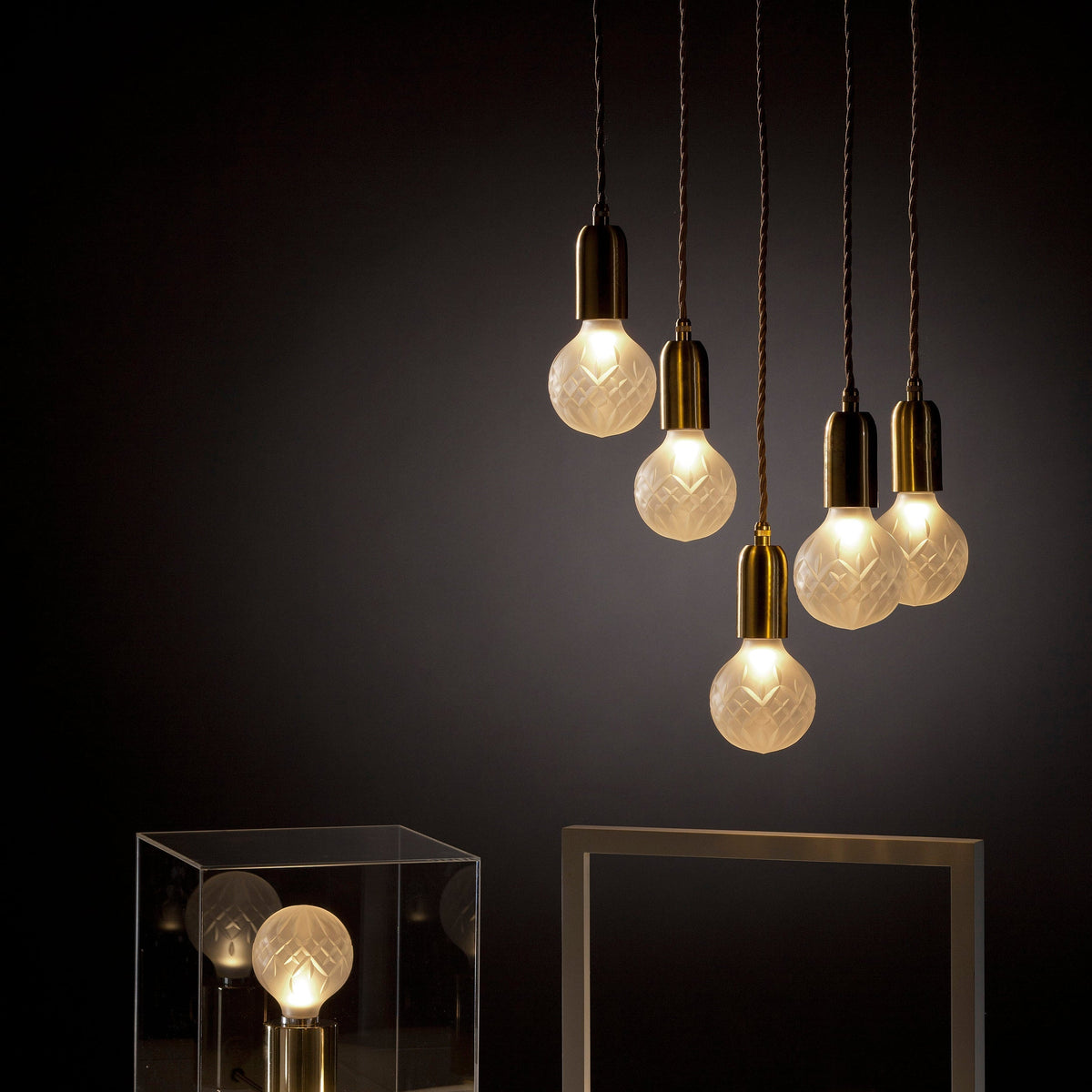 Selanielle pendellampa med kristallglödlampa