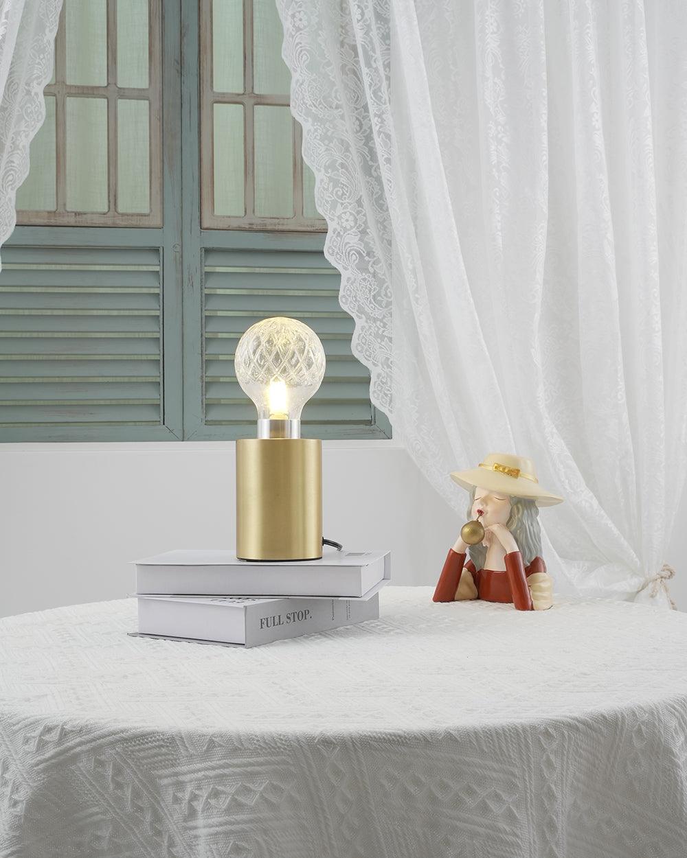 Lyrician industriel bordlampe i messing og glas