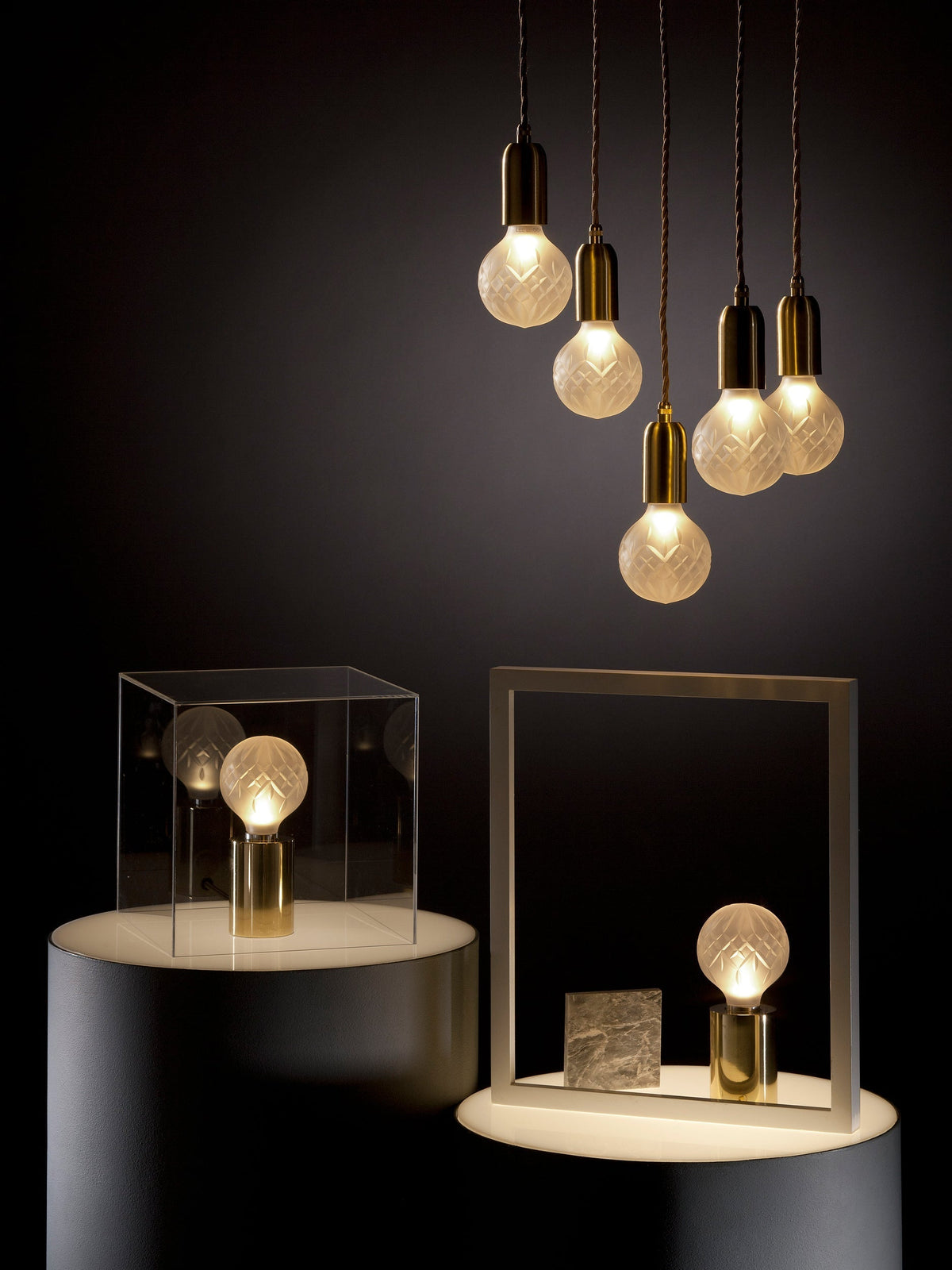 Lyrician industriel bordlampe i messing og glas