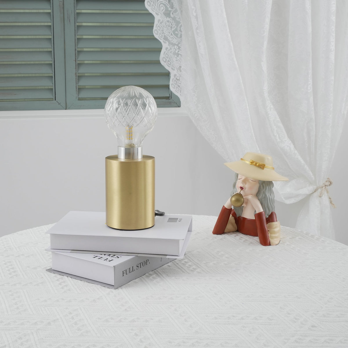 Lyrician industriel bordlampe i messing og glas