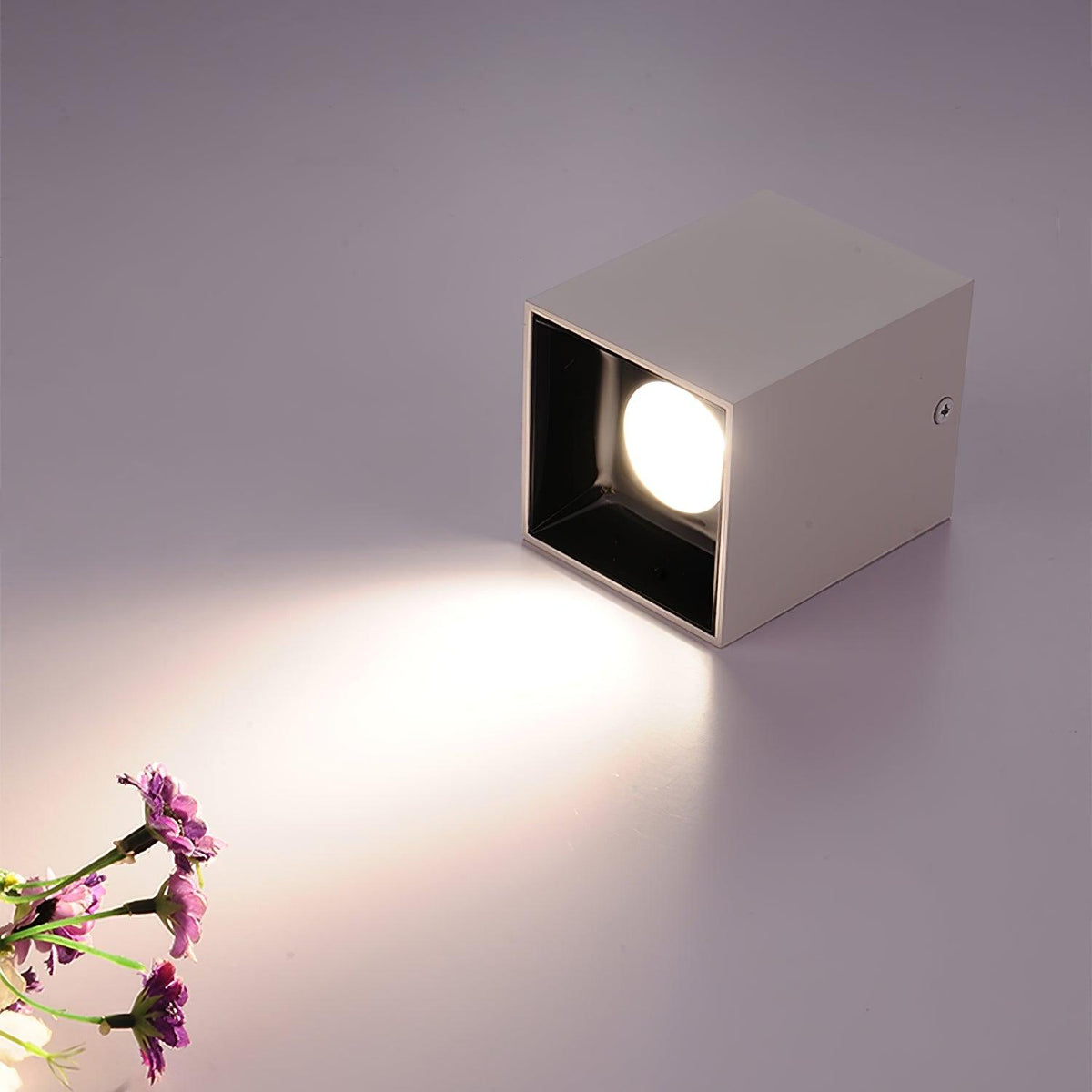 Candeeiro de teto Orelaniella, cubo quadrado preto, projetor
