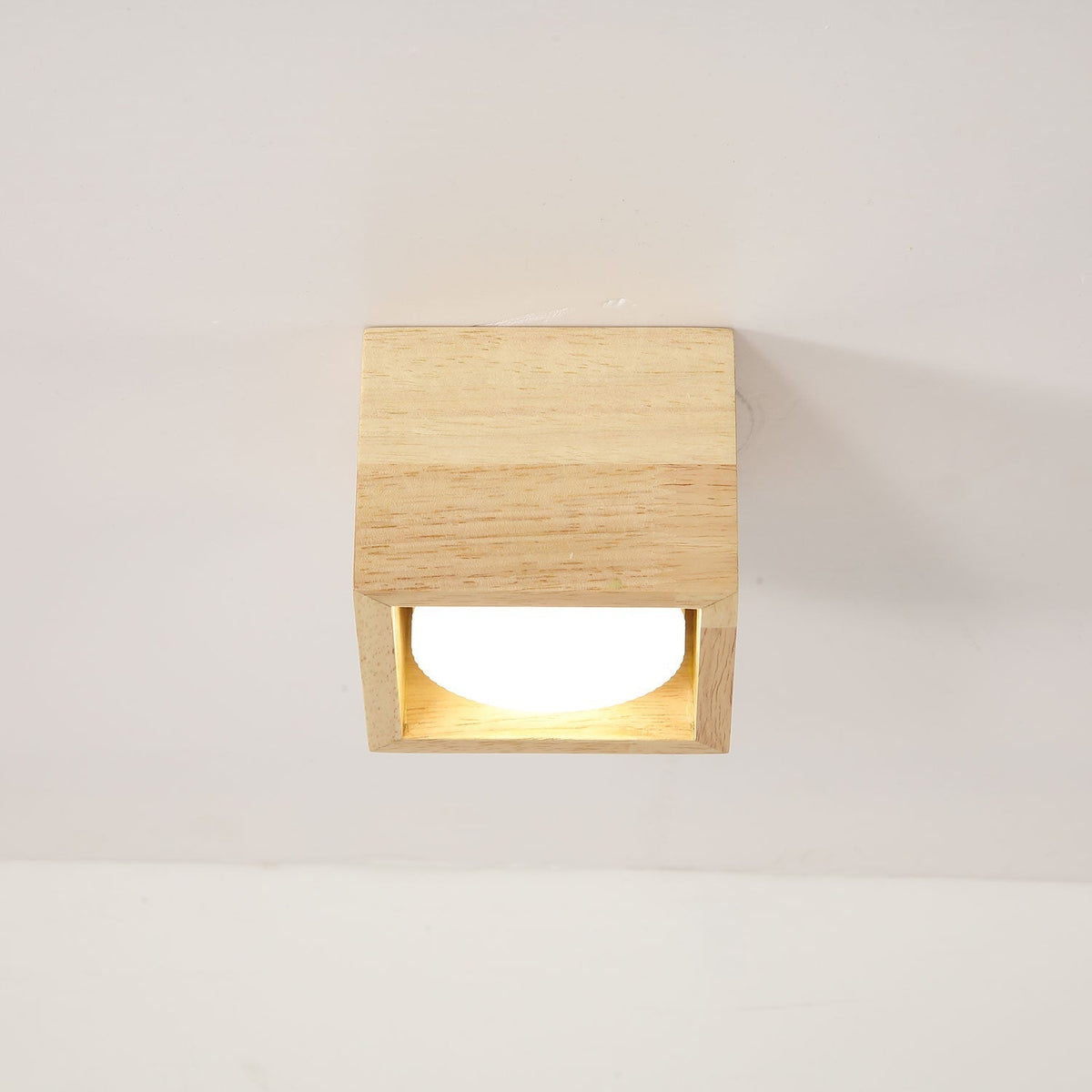 Eliza Minimalistisk loftlampe i træ