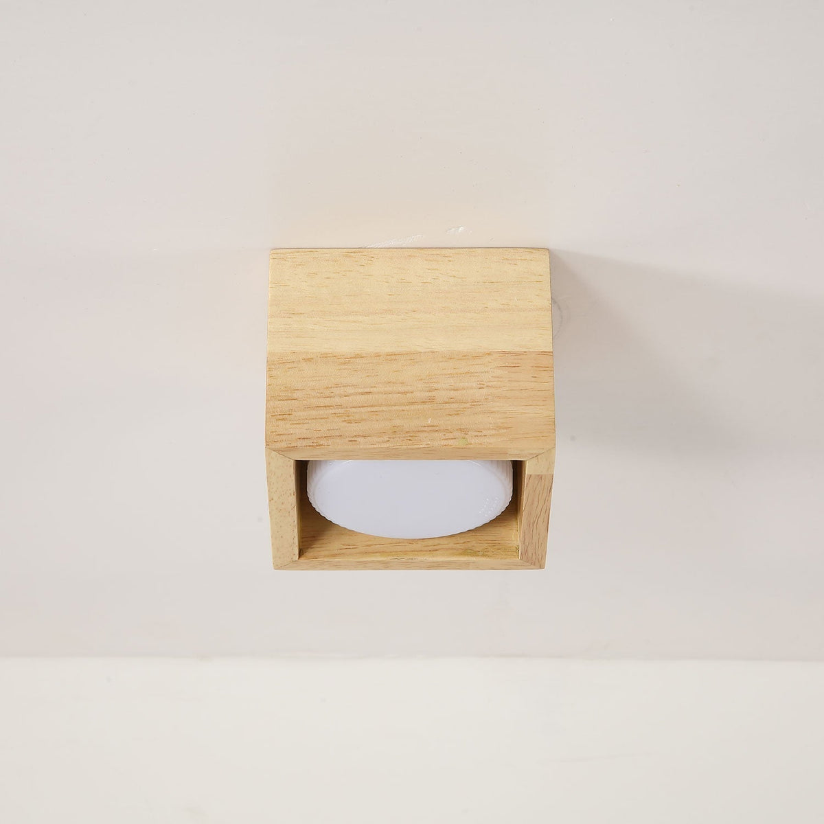 Eliza Minimalistisk loftlampe i træ