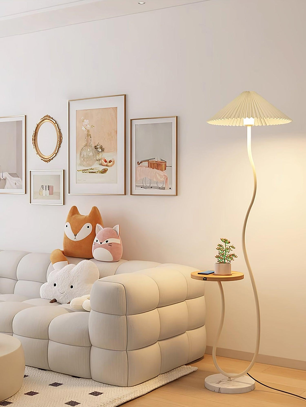 Ghel minimalistisk gulvlampe i træ