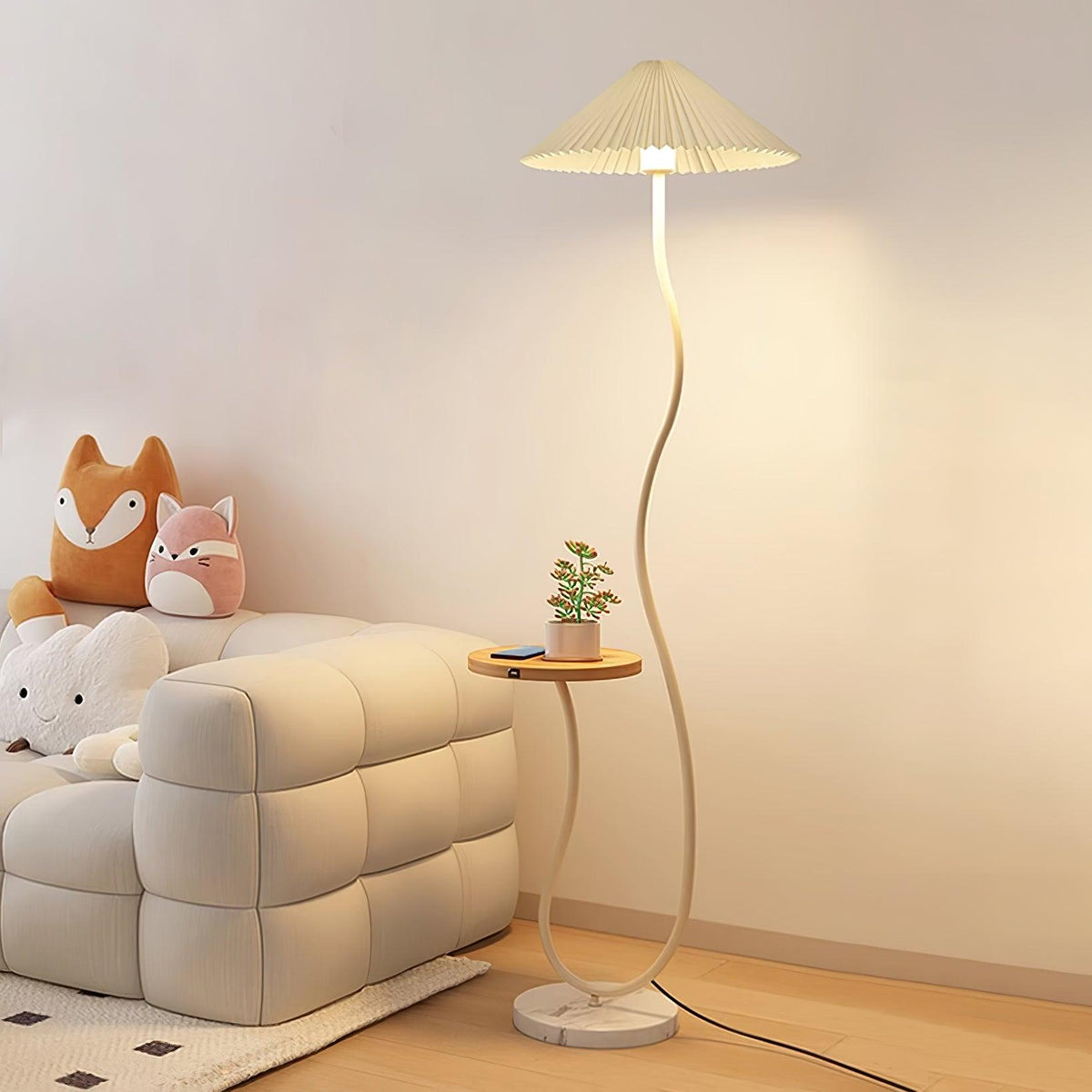 Ghel minimalistisk gulvlampe i træ