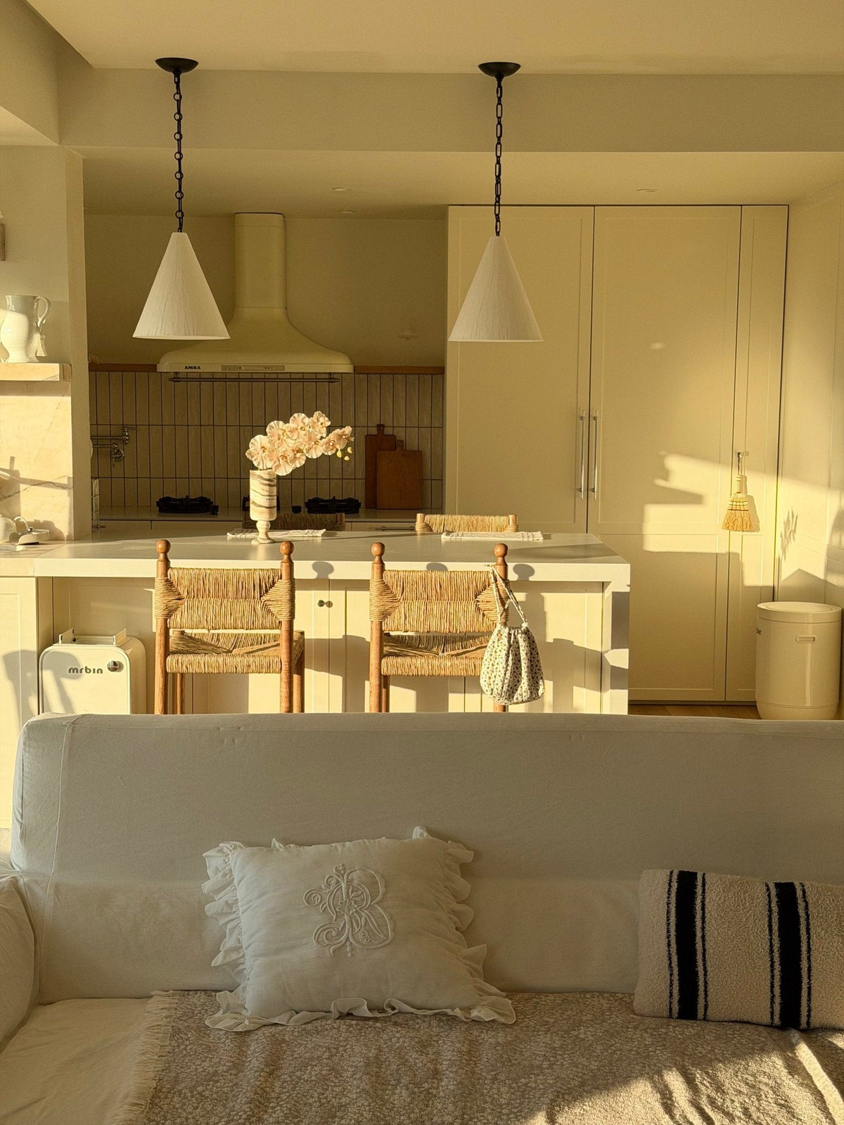 Terierina Konformad Pendellampa i Gips