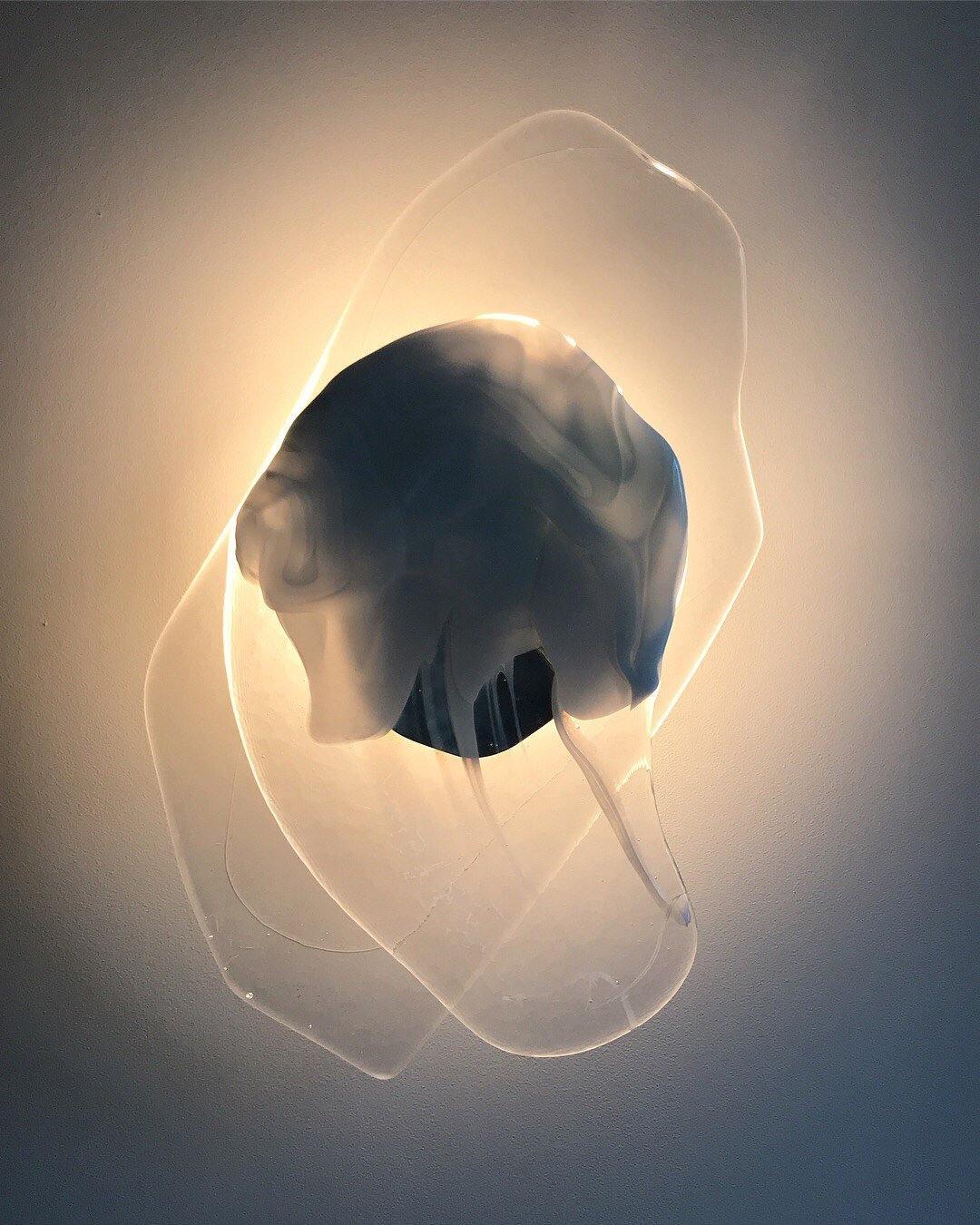 Gana exklusiv nordisk konstnärlig vägglampa i glas