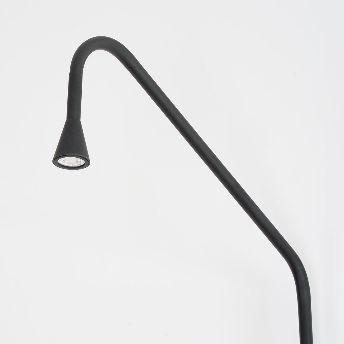 Vesolel-moderni minimalistinen seinävalaisin