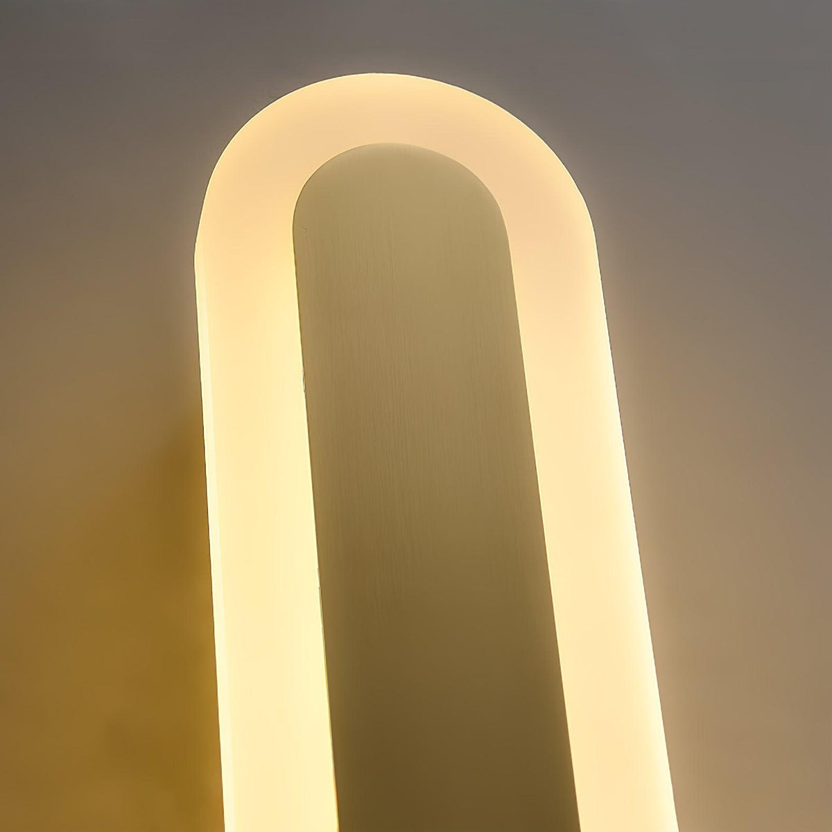 Candeeiro de parede de latão minimalista moderno Solanelle