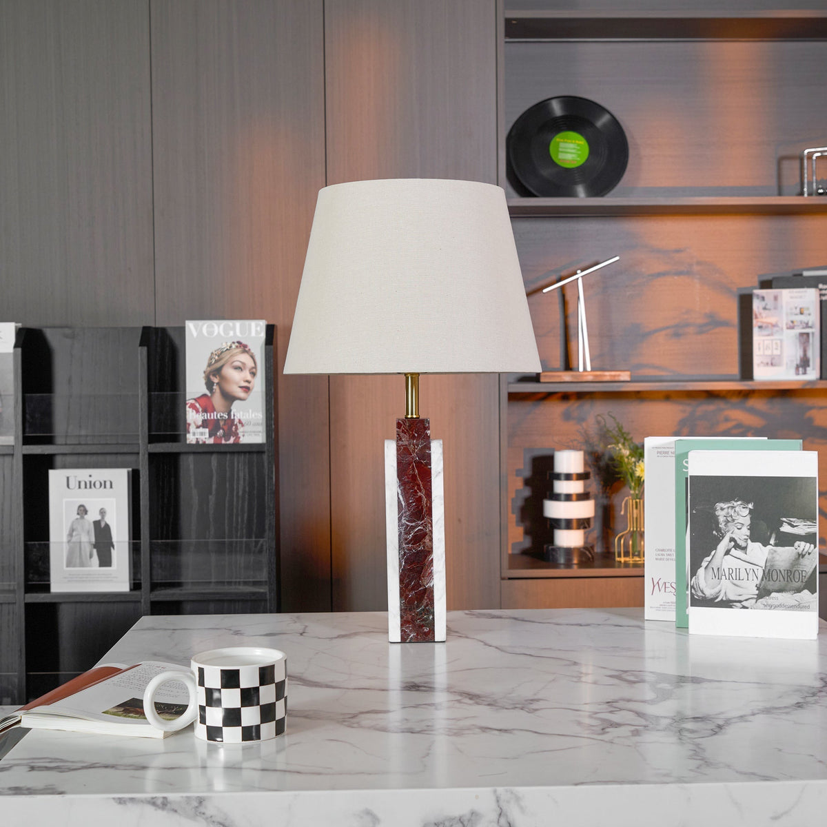 Calivise bordslampa