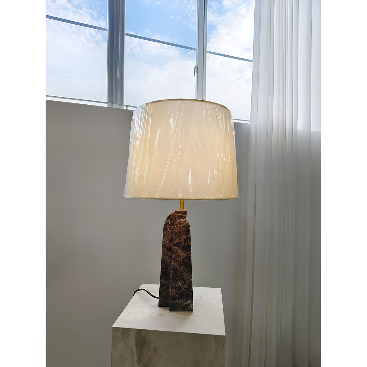 Calivise bordslampa