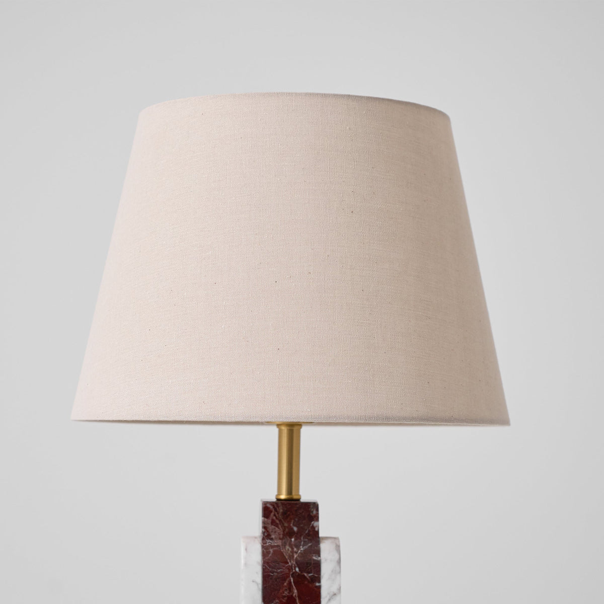 Calivise bordslampa