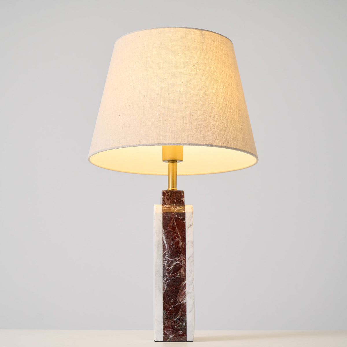 Calivise bordslampa