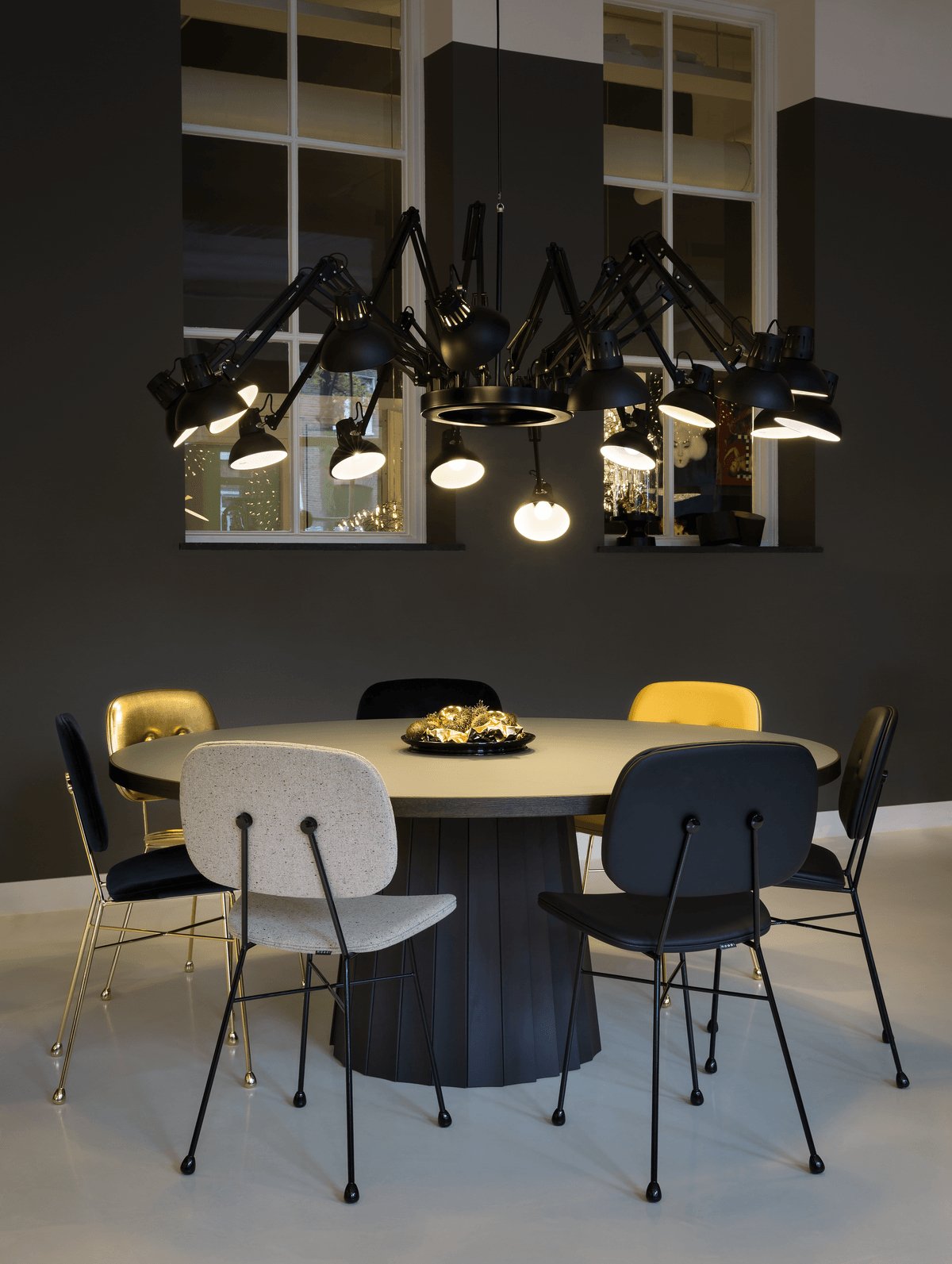 Candeeiro de lustre preto ajustável com vários braços Livenu