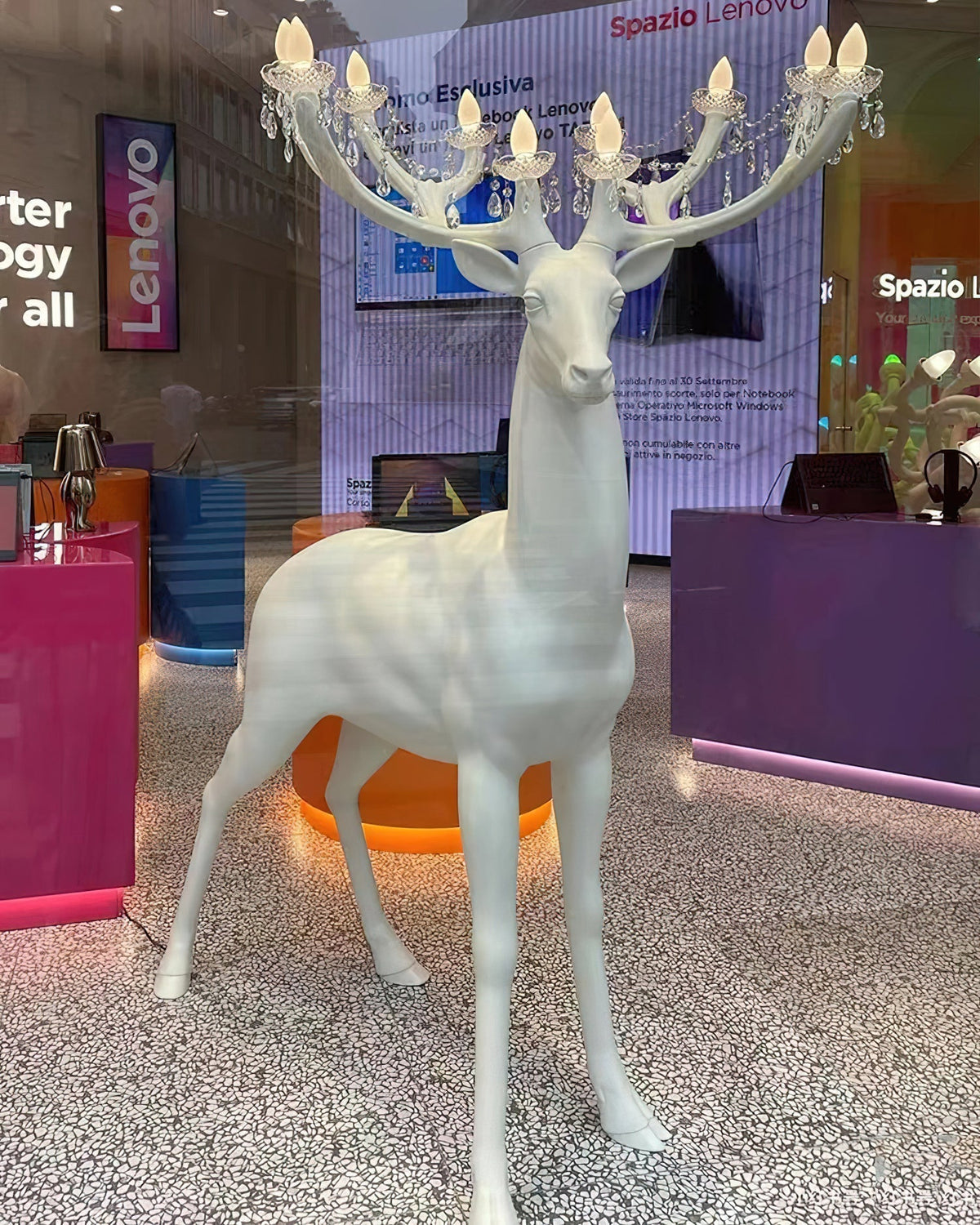 Stag-skulpturgulvlampe