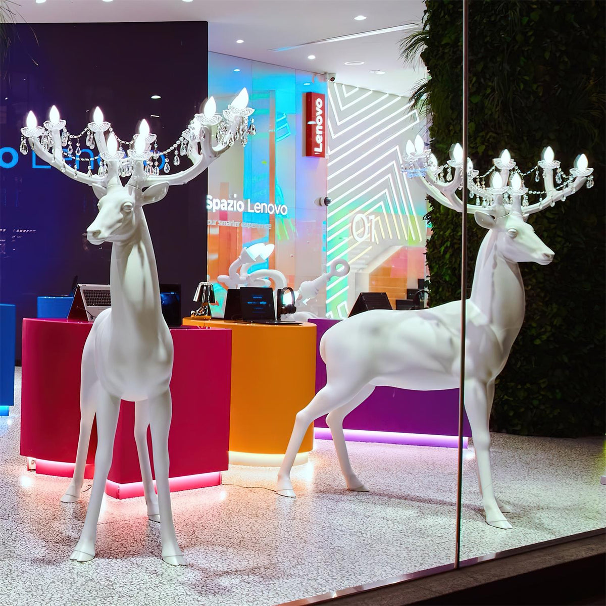 Stag-skulpturgulvlampe