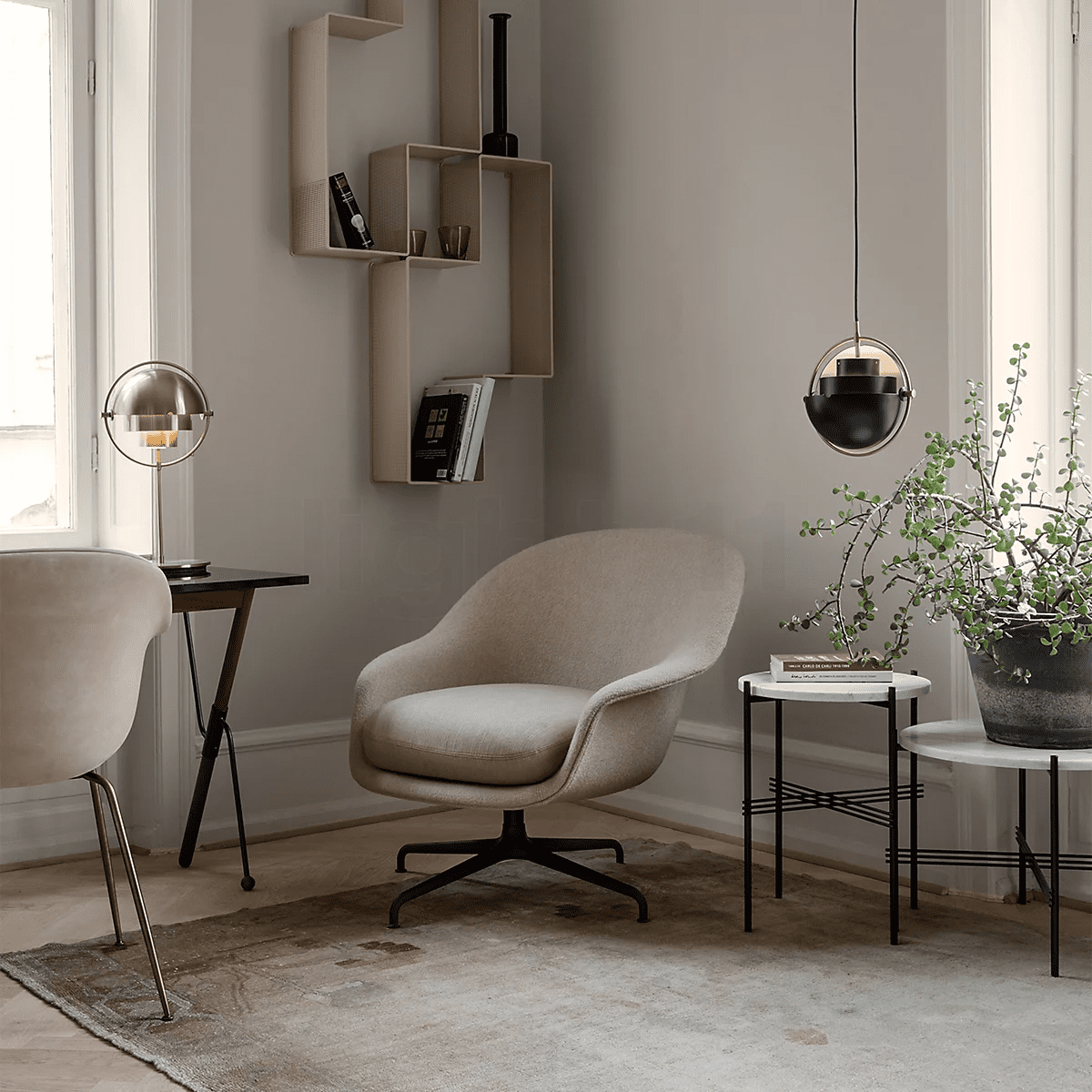 Selanine moderne bordlampe