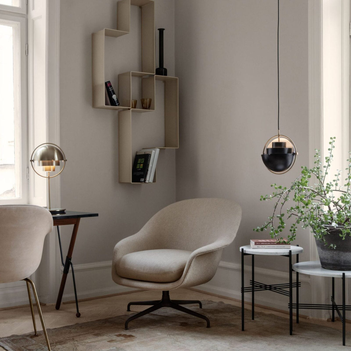 Selanine moderne bordlampe