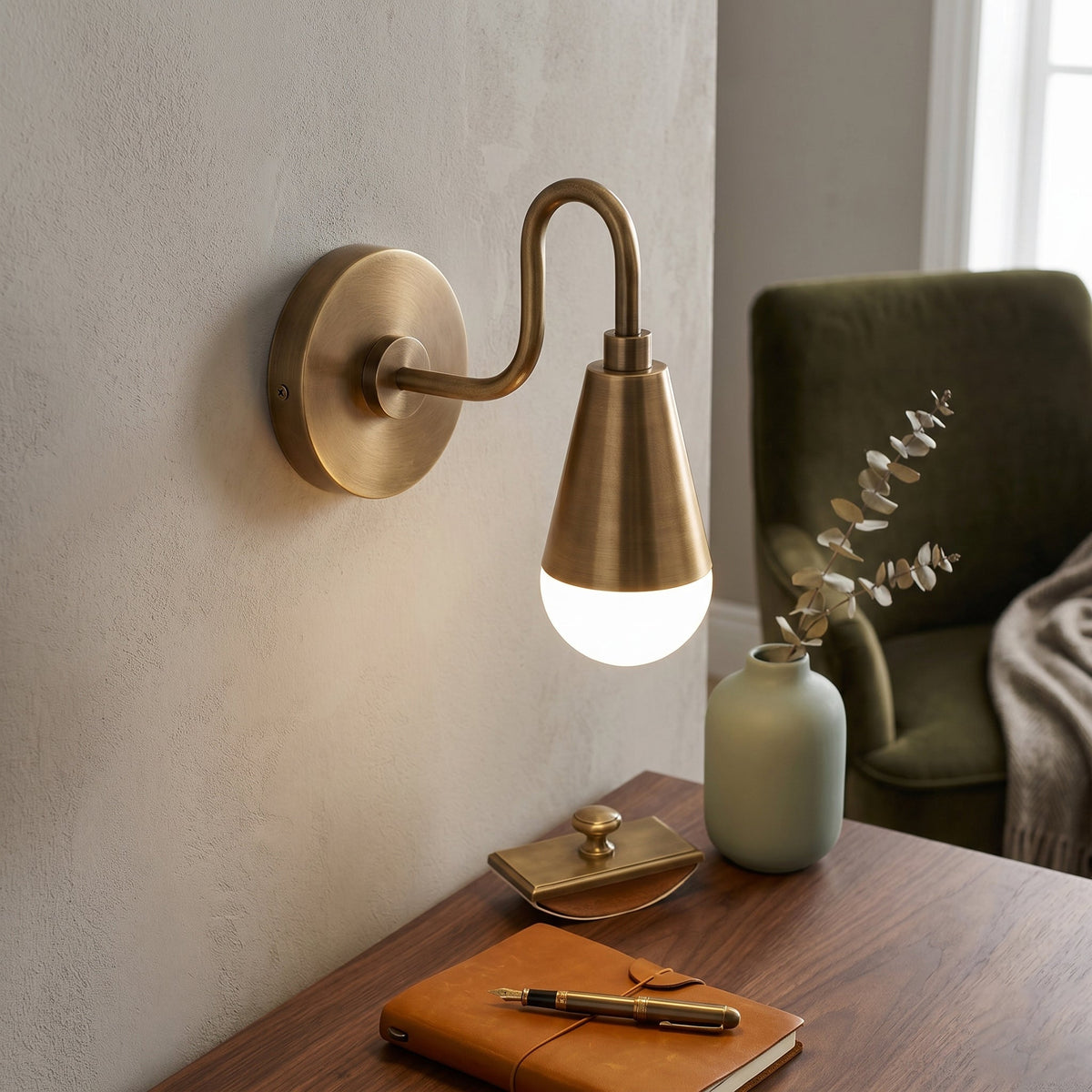 Velanelle svanhalsvägglampa