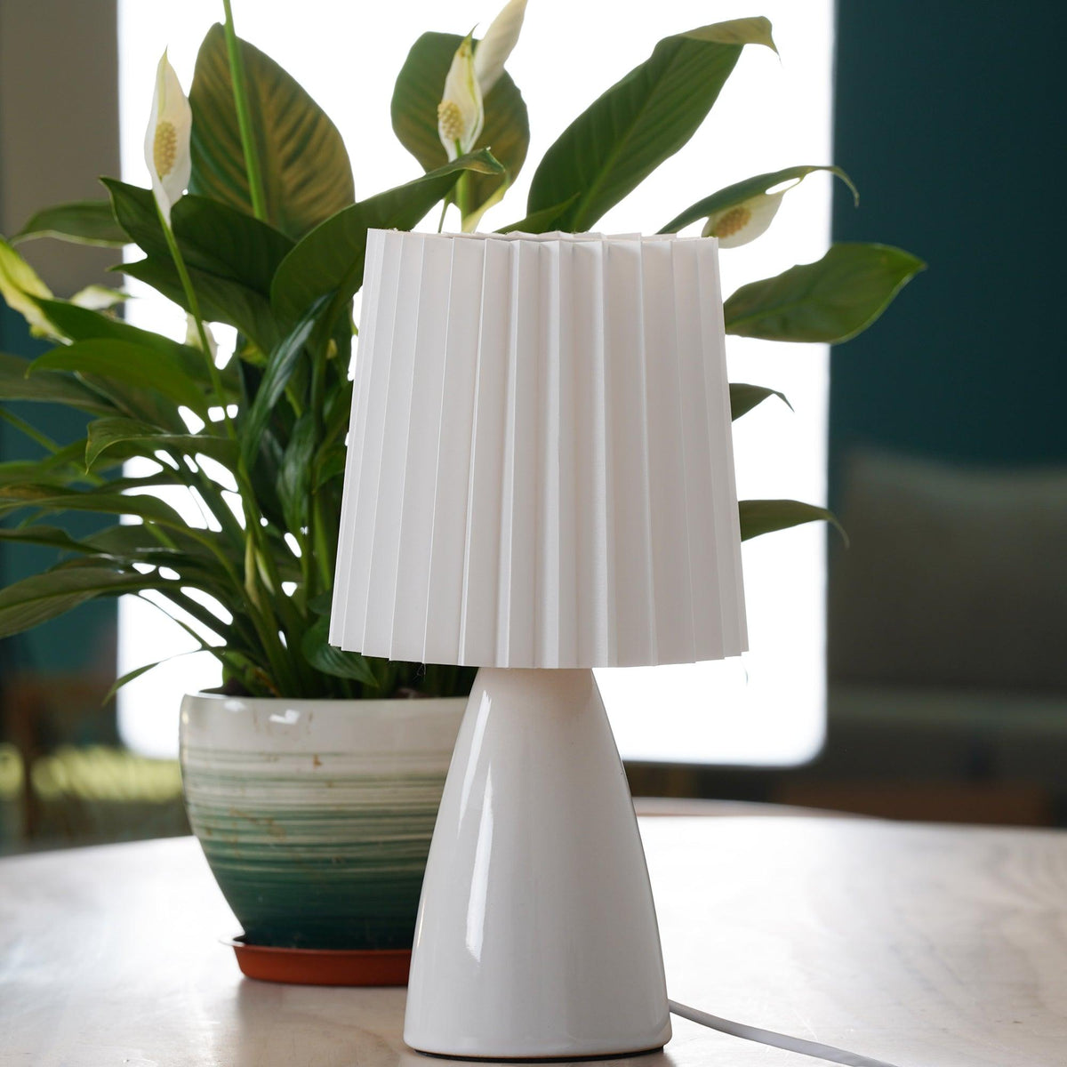 Candeeiro de mesa Boko minimalista em tecido