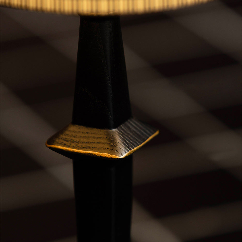 Karma Elvior bordslampa i järn (inbyggt batteri)