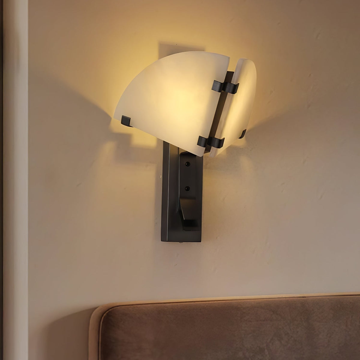 Selesta Modern Alabaster Wall Light