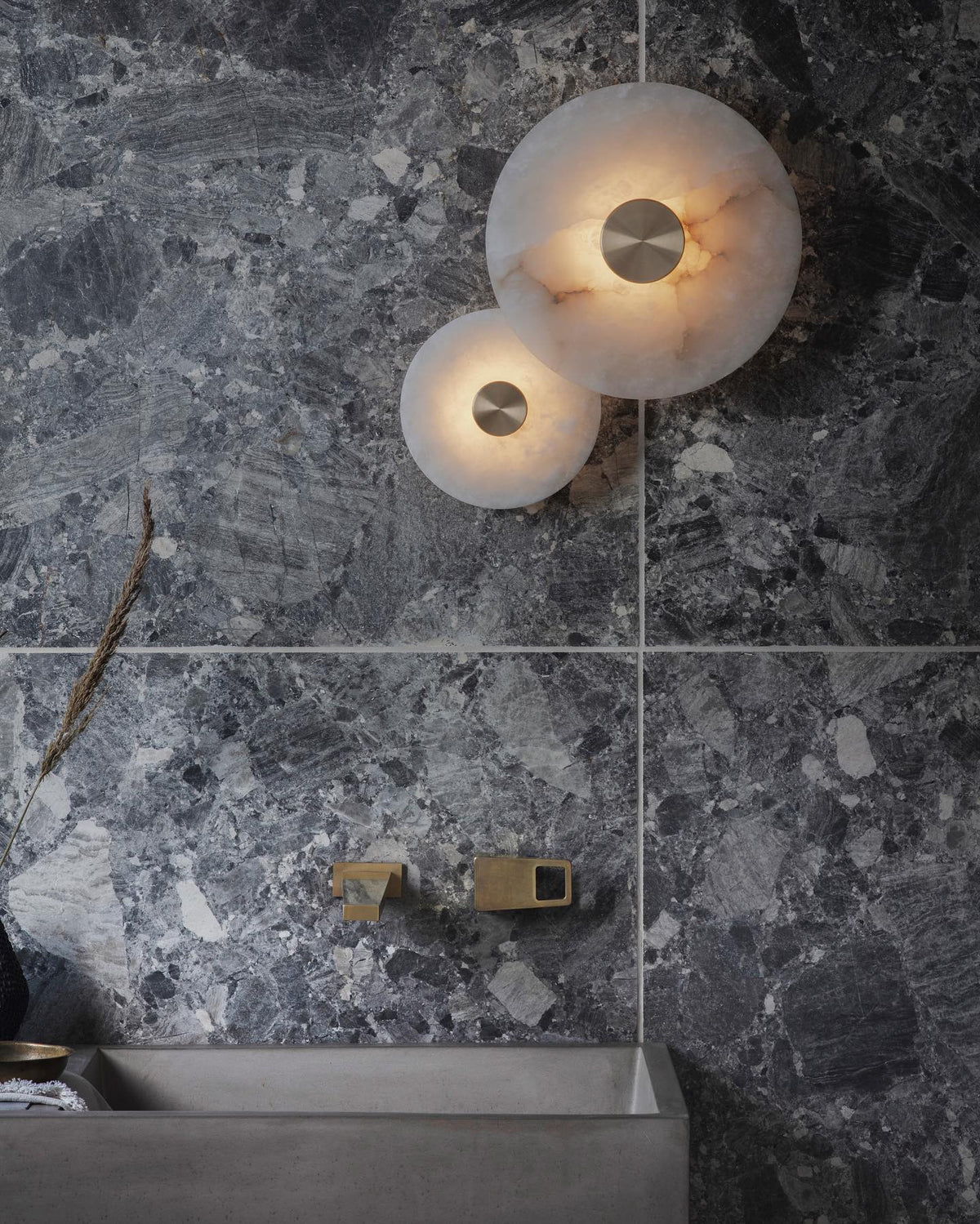 Selina minimalistisk taklampa i alabaster