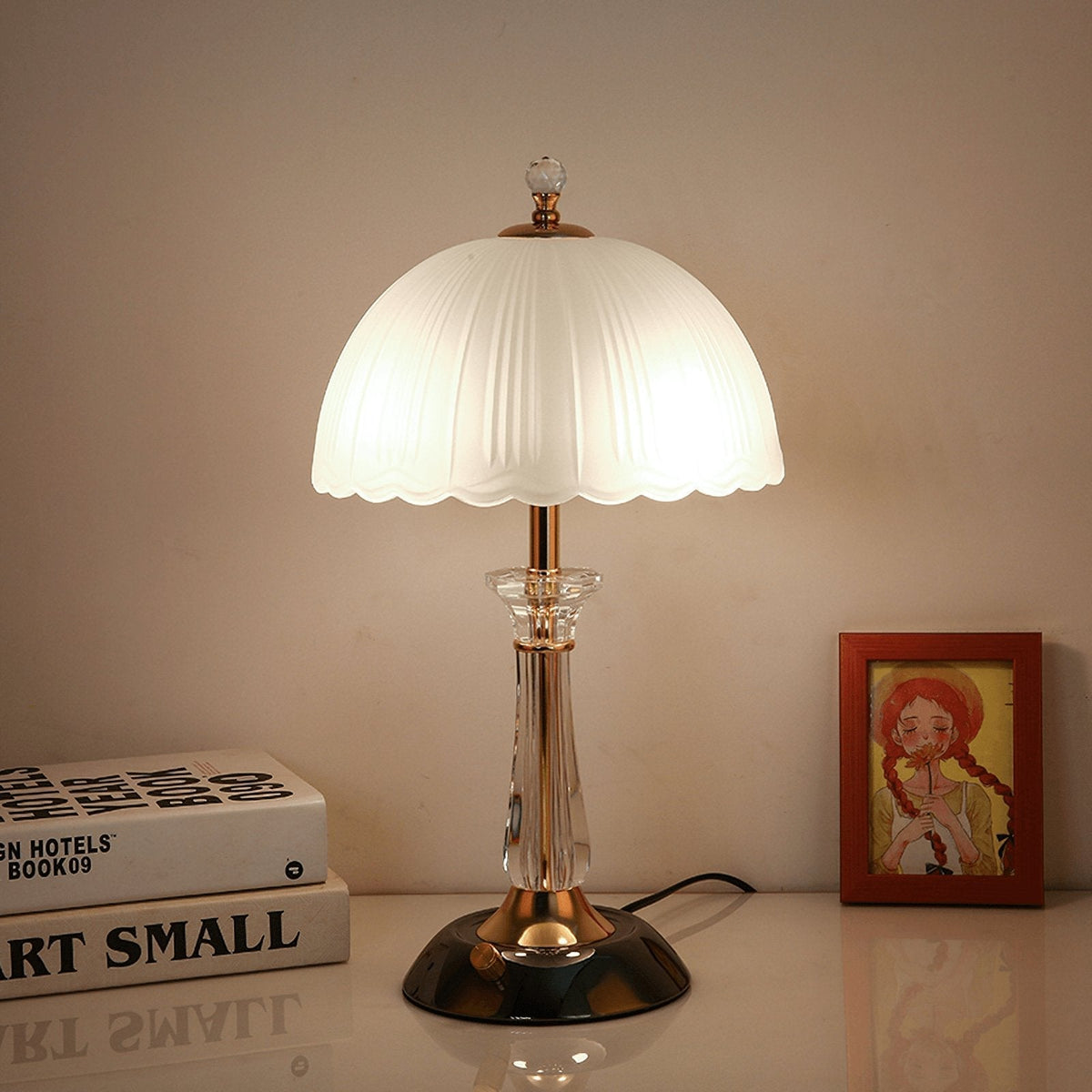 Belle välvd bordslampa i glas