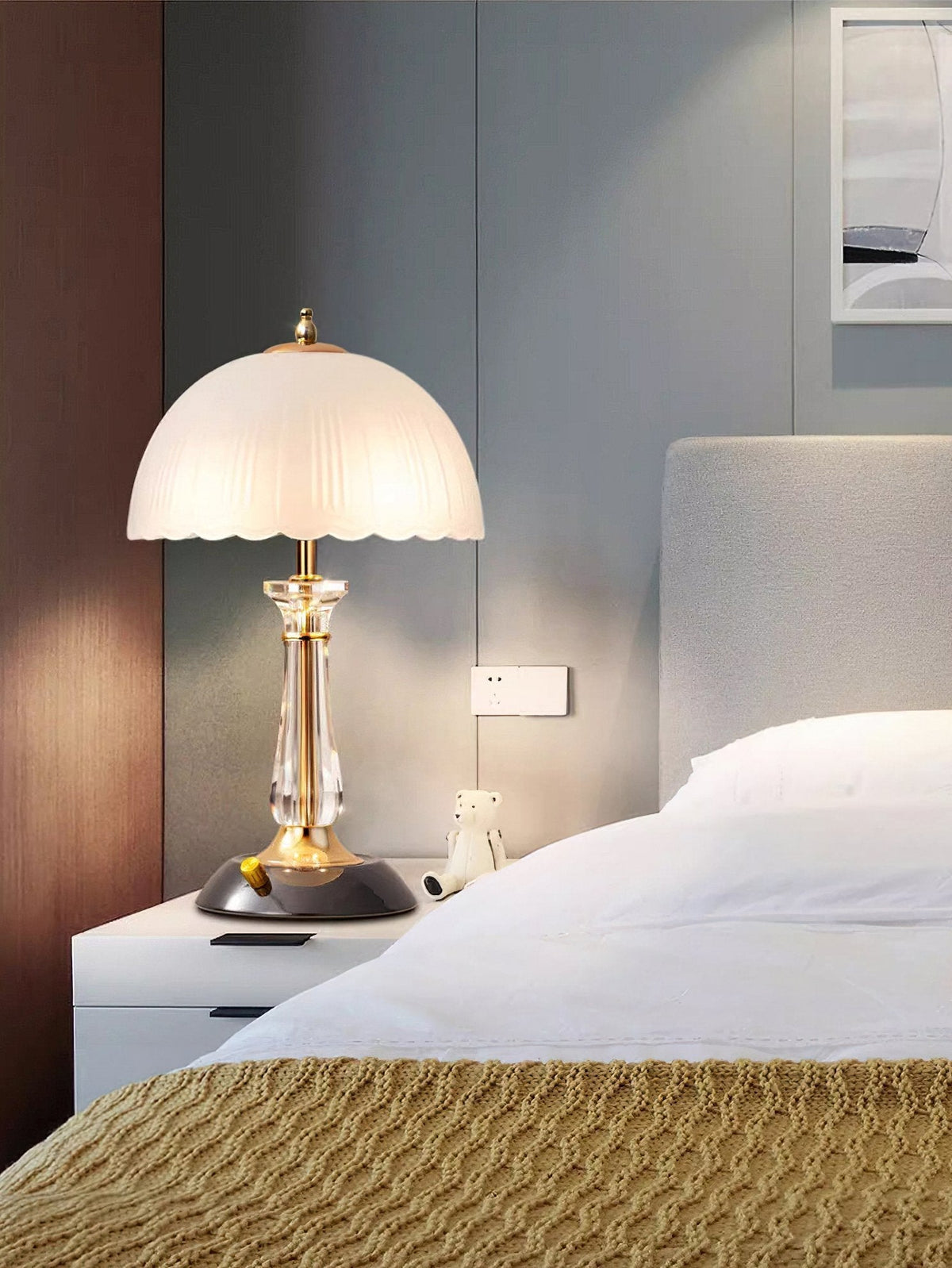 Belle välvd bordslampa i glas