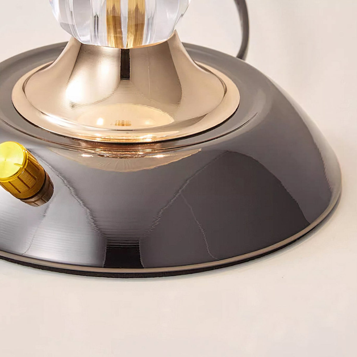 Belle välvd bordslampa i glas