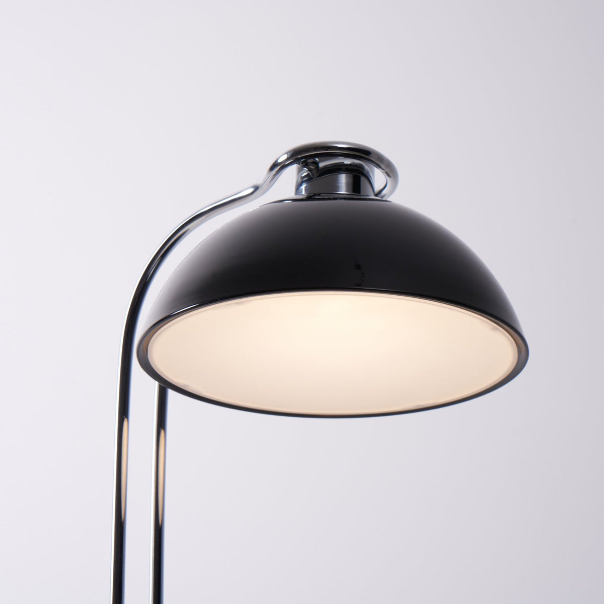Candeeiro de mesa contemporâneo em acrílico Lucanella