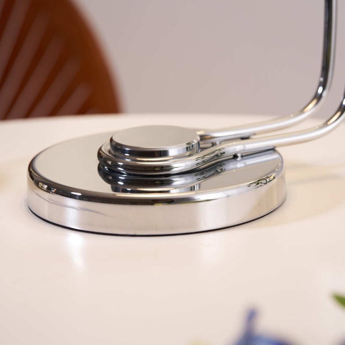 Candeeiro de mesa contemporâneo em acrílico Lucanella