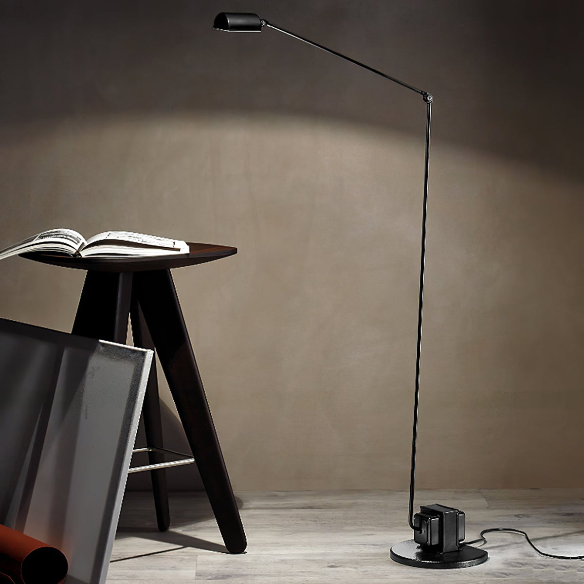 Nerilux justerbar gulvlampe