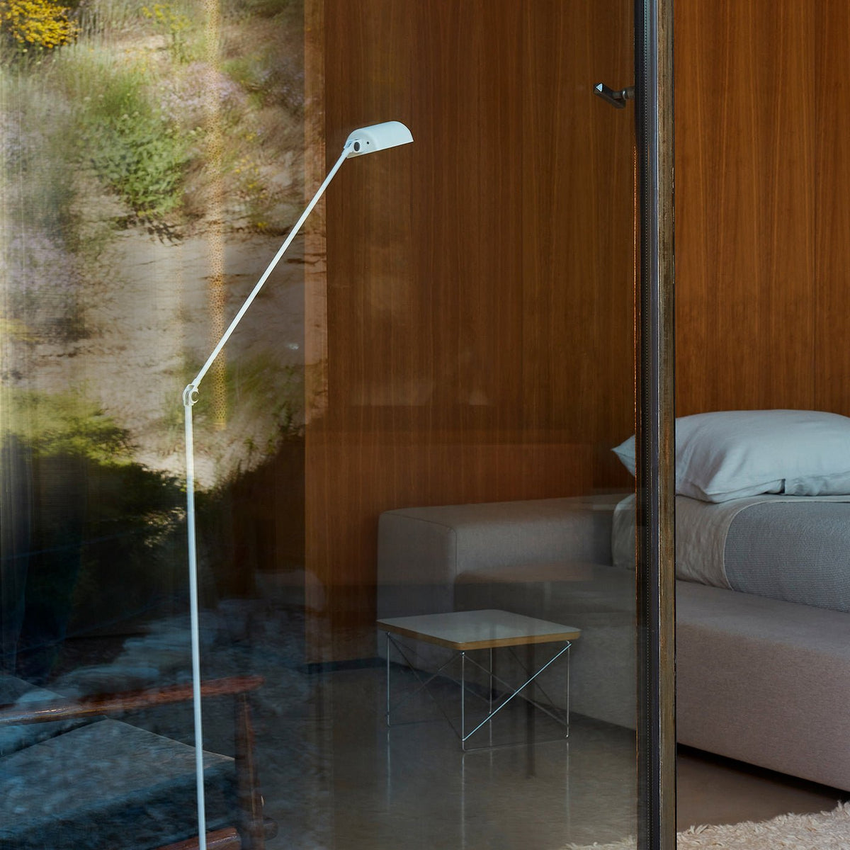 Nerilux justerbar gulvlampe