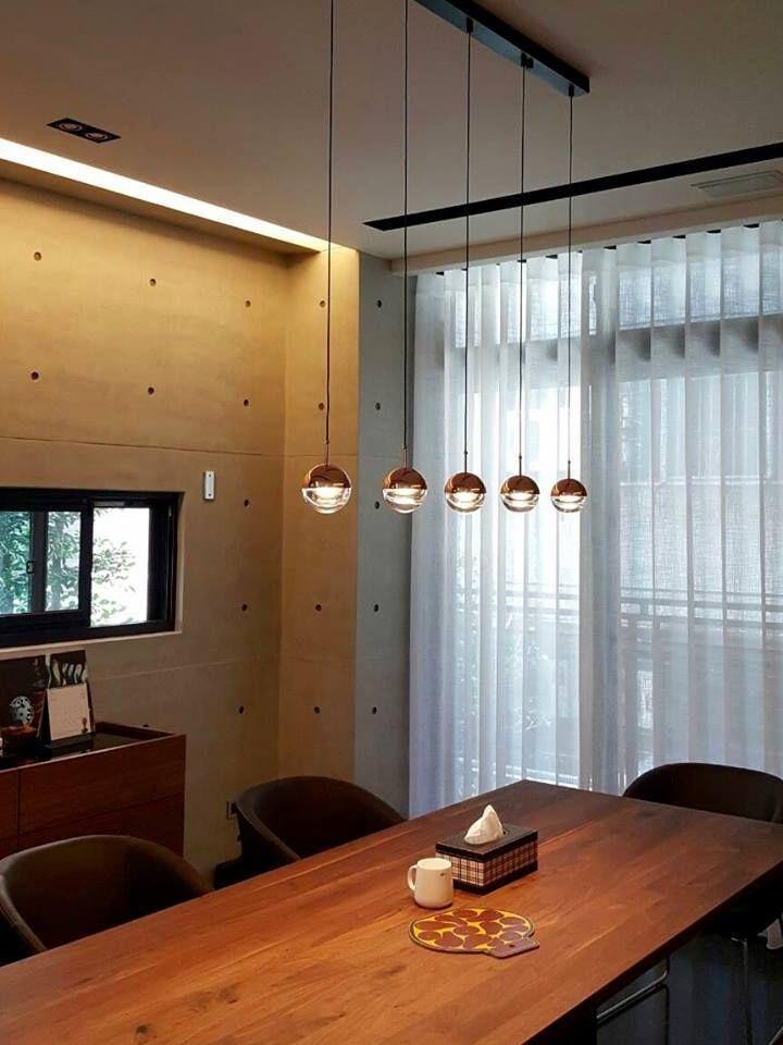 Zaneth minimalistisk pendellampe i stål og glas med flere ophæng til trappe