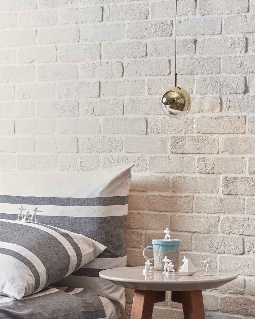 Zaneth minimalistisk pendellampe i stål og glas med flere ophæng til trappe