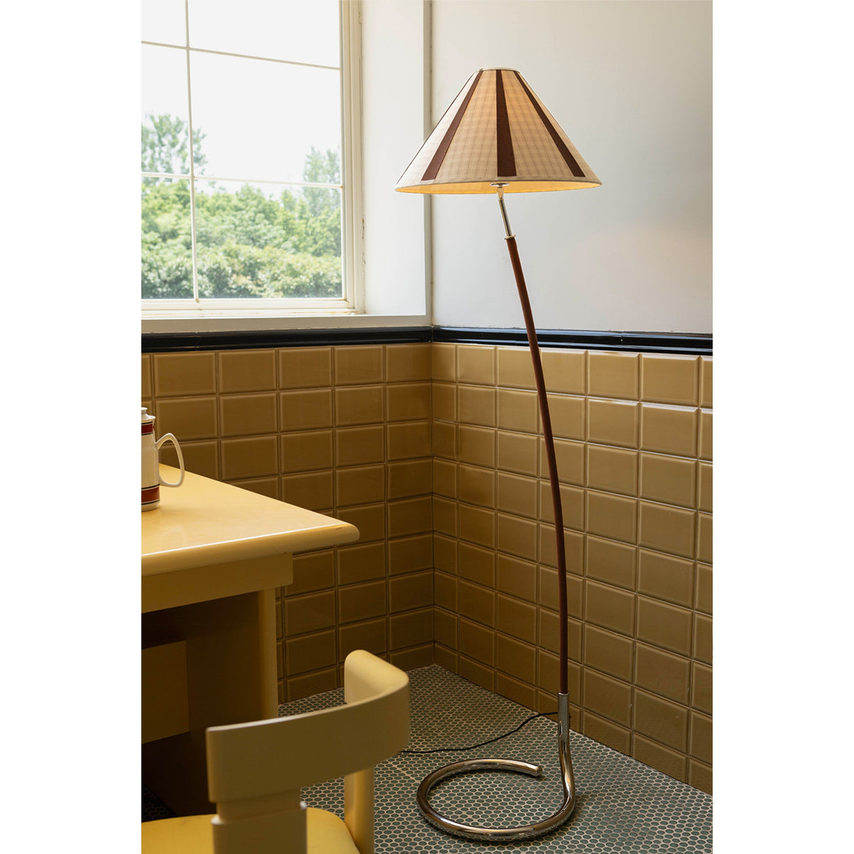 Elauena golvlampa