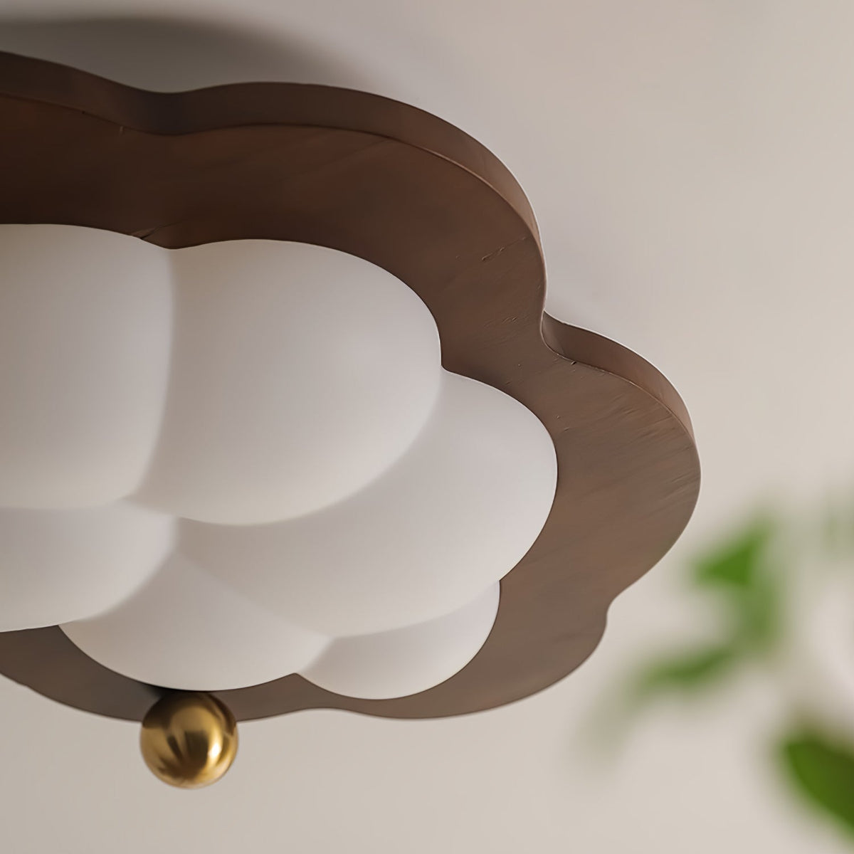 Ivaren eksklusiv nordisk kunstnerisk loftslampe i træ